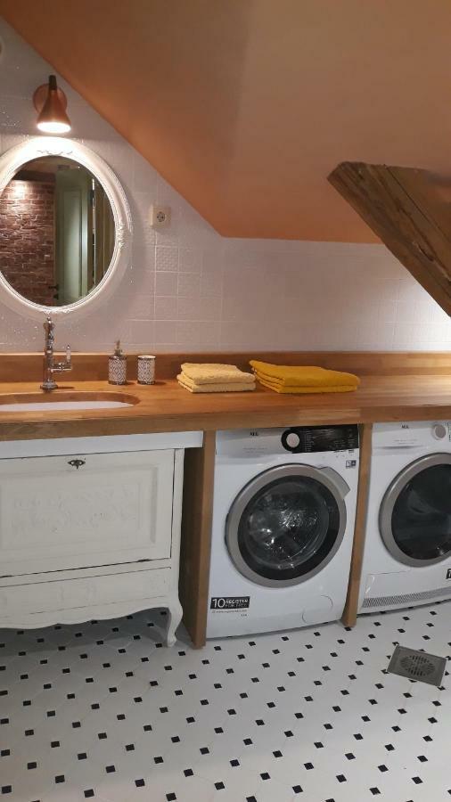Vanalinna Apartement วิลยันดี ภายนอก รูปภาพ